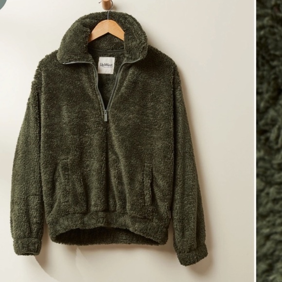 UpWest Sherpa quarter zip, size XS, in EUC! - Picture 3 of 10
